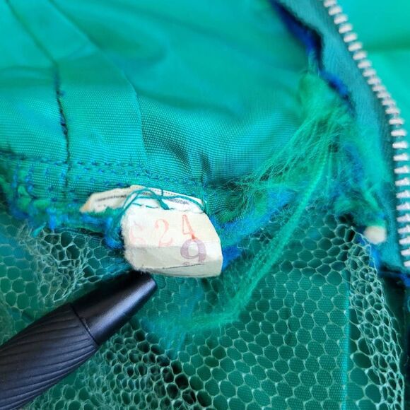 Vintage 1950s green blue iridescent cocktail dress off shoulder bow detail retro - Picture 10 of 13